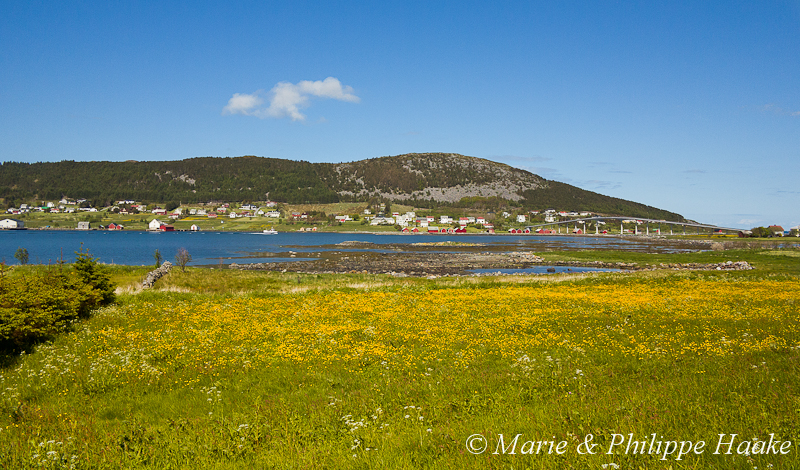 Runde 1843.jpg - Vue sur l'île de Runde (Norvège, juin 2012)